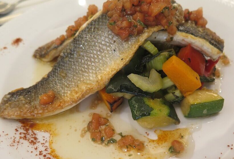 فندق Restaurante Boabdil