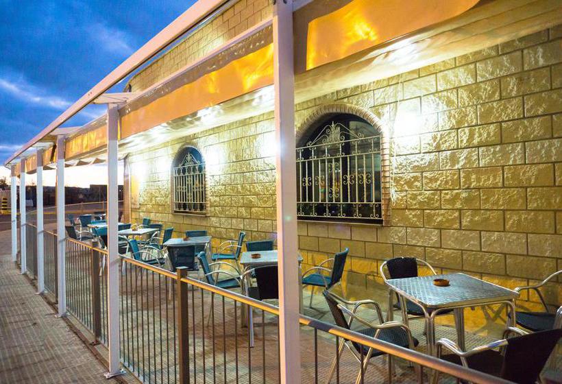 هتل Restaurante Caracho