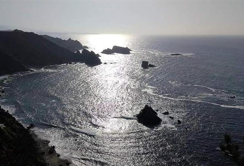 فندق Restaurante El Fornon