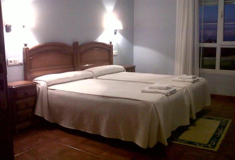 فندق Restaurante El Fornon