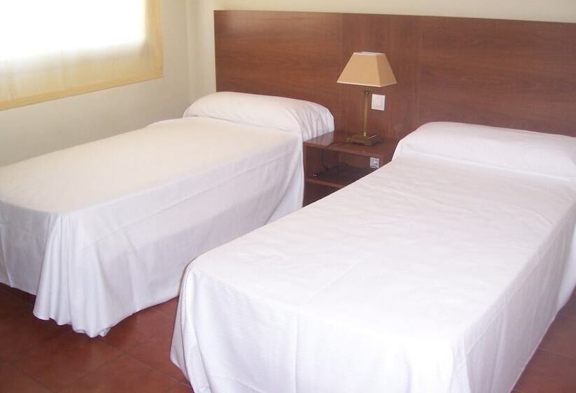 فندق Restaurante Los Prados