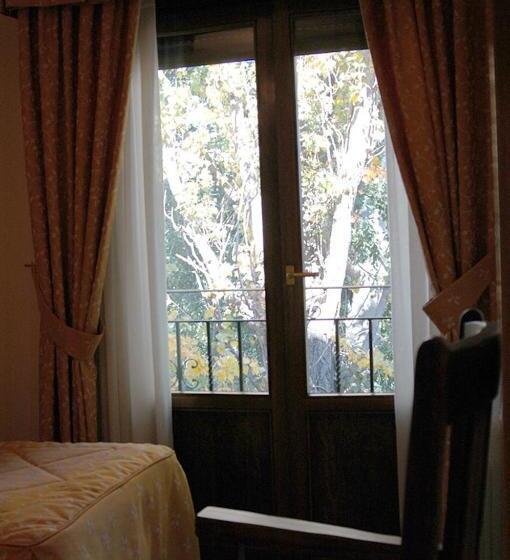 هتل Restaurante Santa Elena