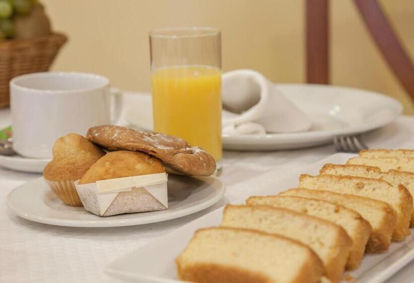 ホテル Rural La Plazuela