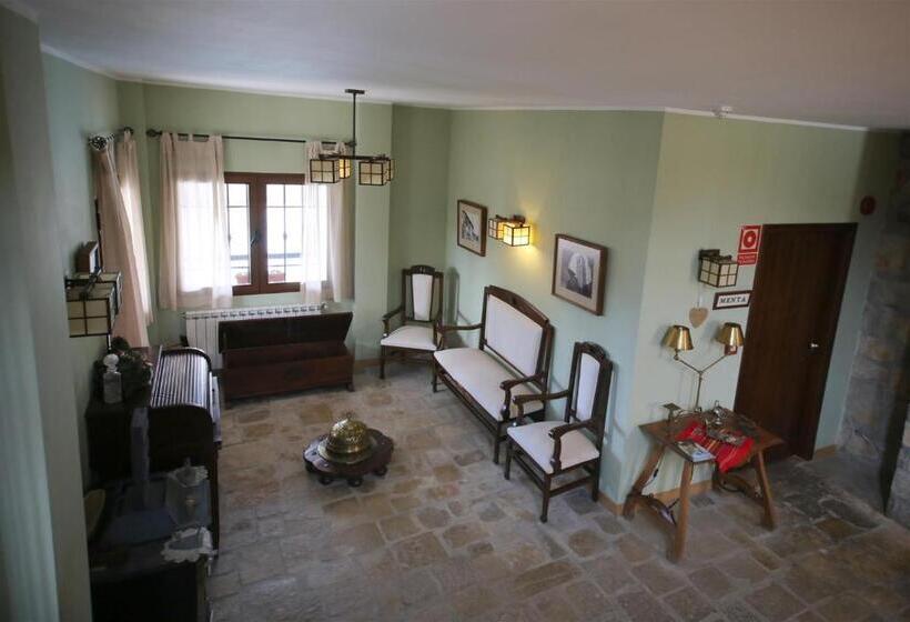 فندق Rural Los Abriles