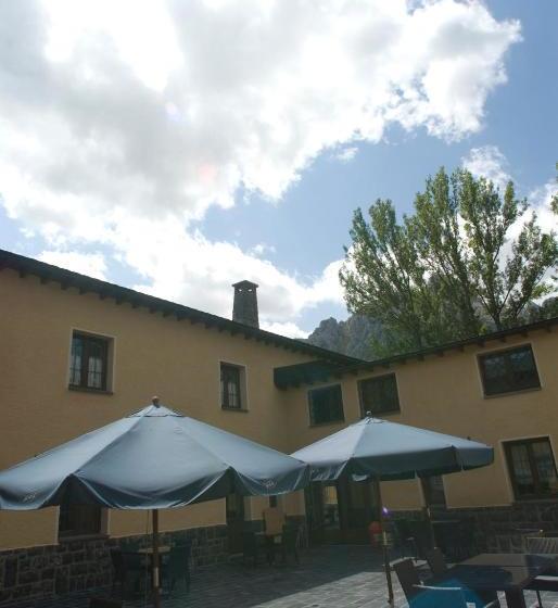 Отель Rural Los Arguellos