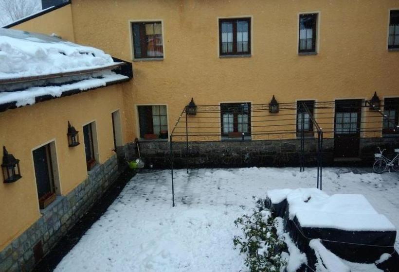 Отель Rural Los Arguellos