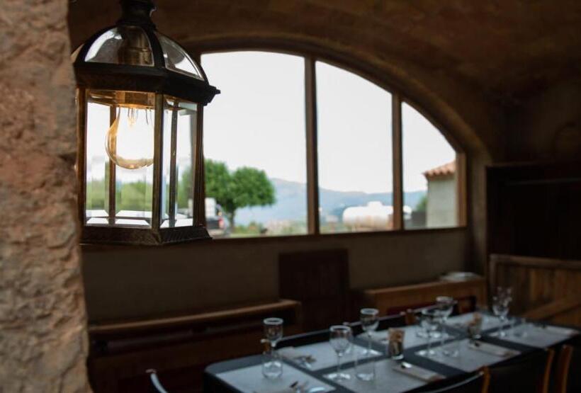 فندق Hostal La Salut De Terrades