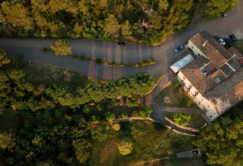 فندق Hostal La Salut De Terrades