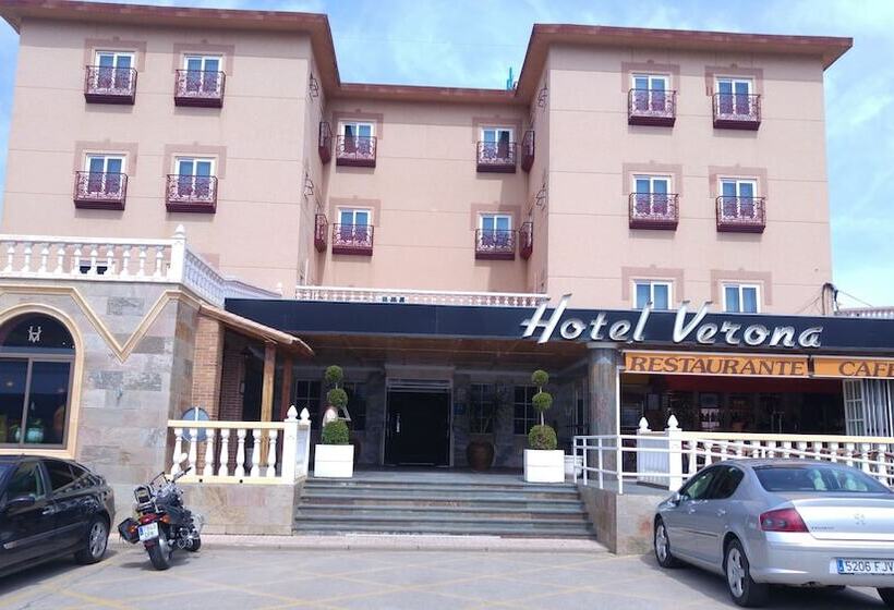 Отель Verona