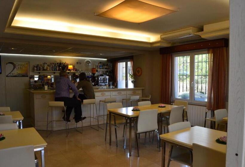 בית מלון כפרי Versalles