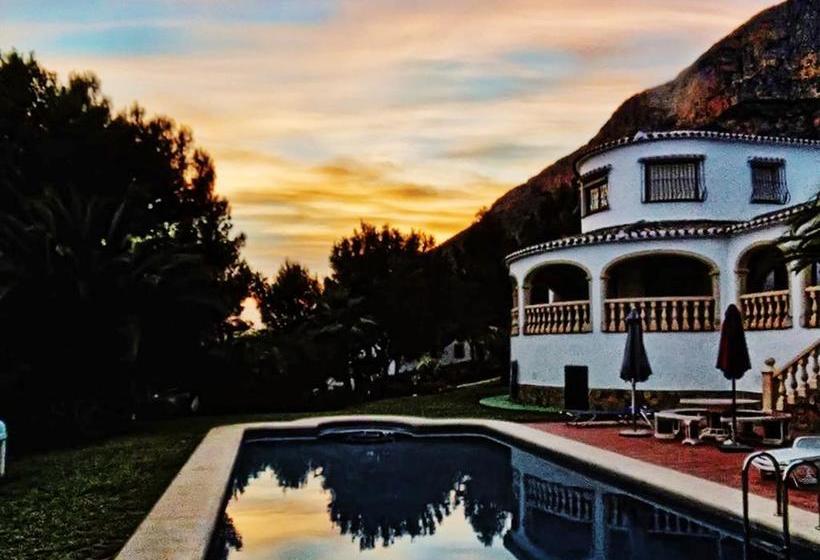 Villa Calle de Auriga