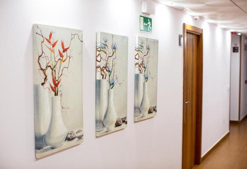 فندق Villa De Cárcar