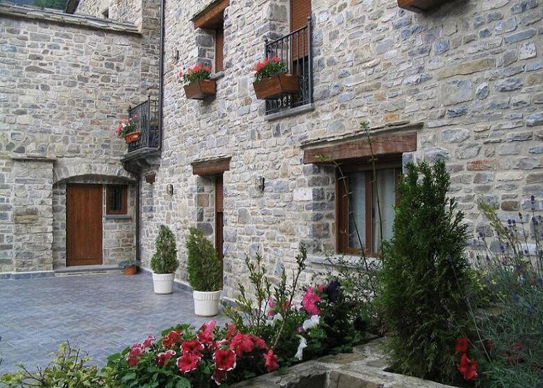 فندق Villa Russell