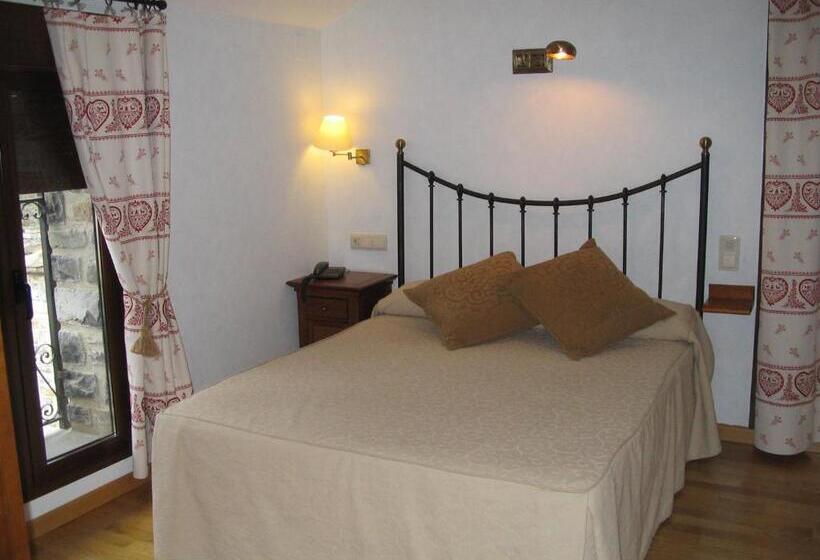 فندق Villa Russell