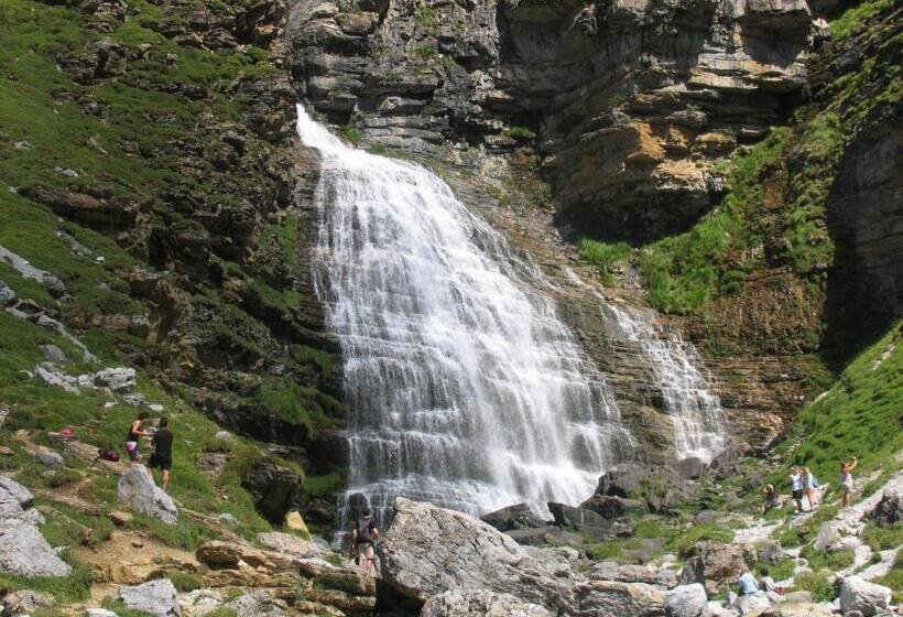 فندق Villa Russell