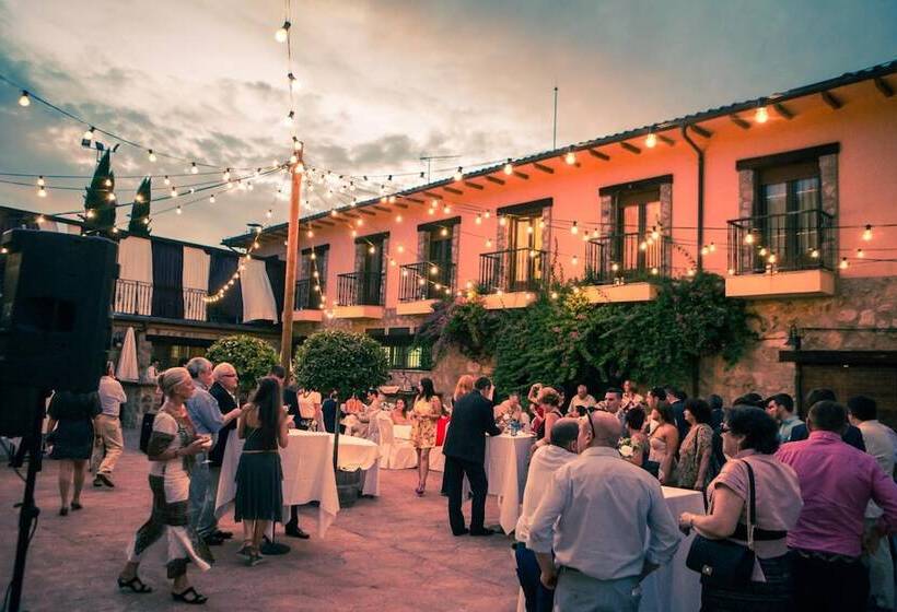 هتل Villa Xarahiz