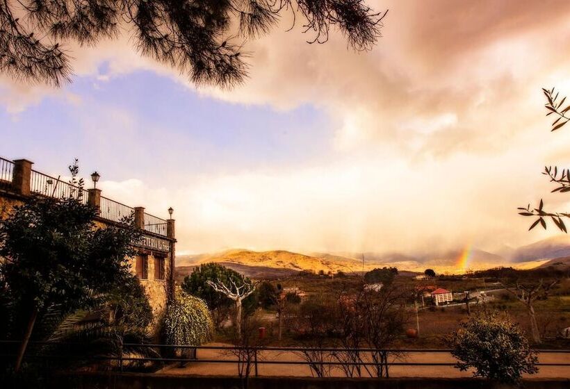 هتل Villa Xarahiz