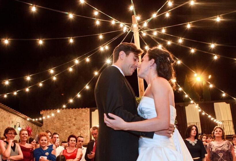 هتل Villa Xarahiz