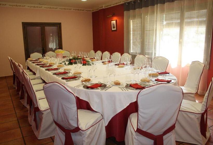 هتل Villa Xarahiz