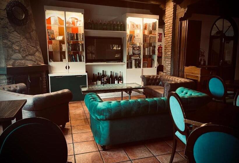 هتل Villa Xarahiz