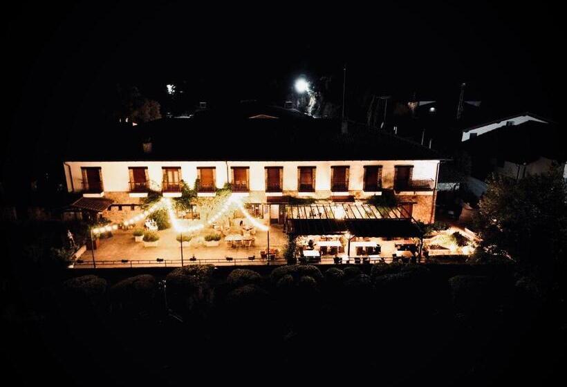 هتل Villa Xarahiz