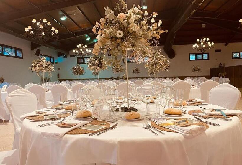 هتل Villa Xarahiz