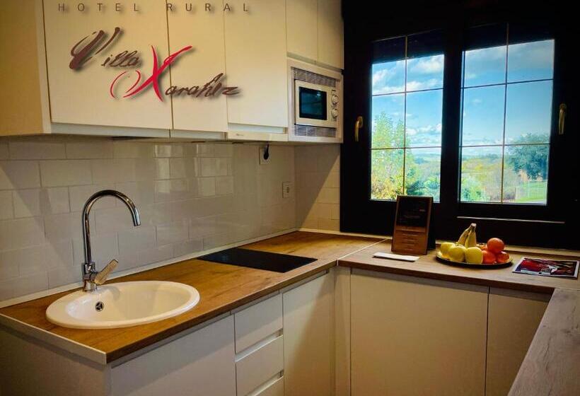 هتل Villa Xarahiz