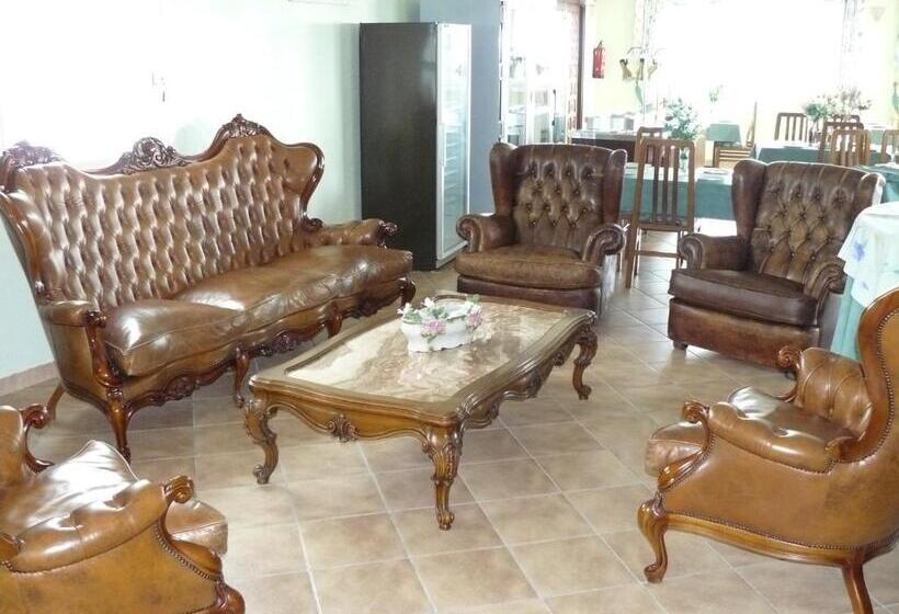 Отель Villaclara