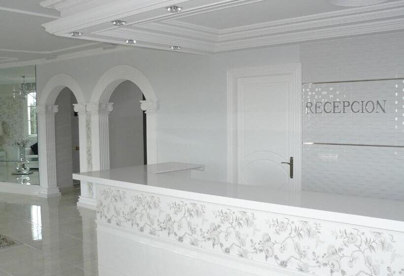 Отель Villaclara