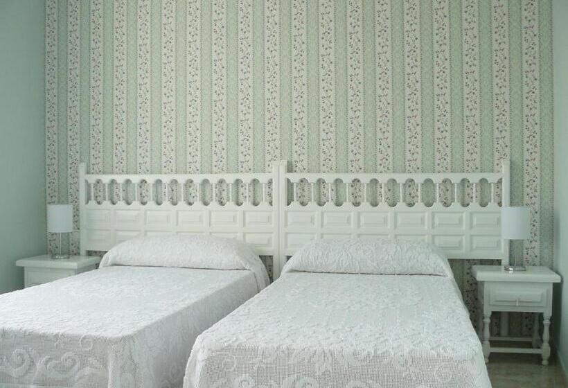 Отель Villaclara