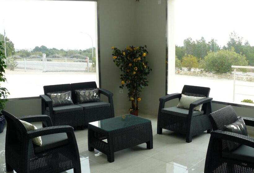 Отель Villaclara