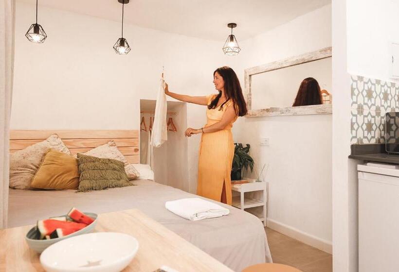 La Cocotera Boutique Hostel & Coworking