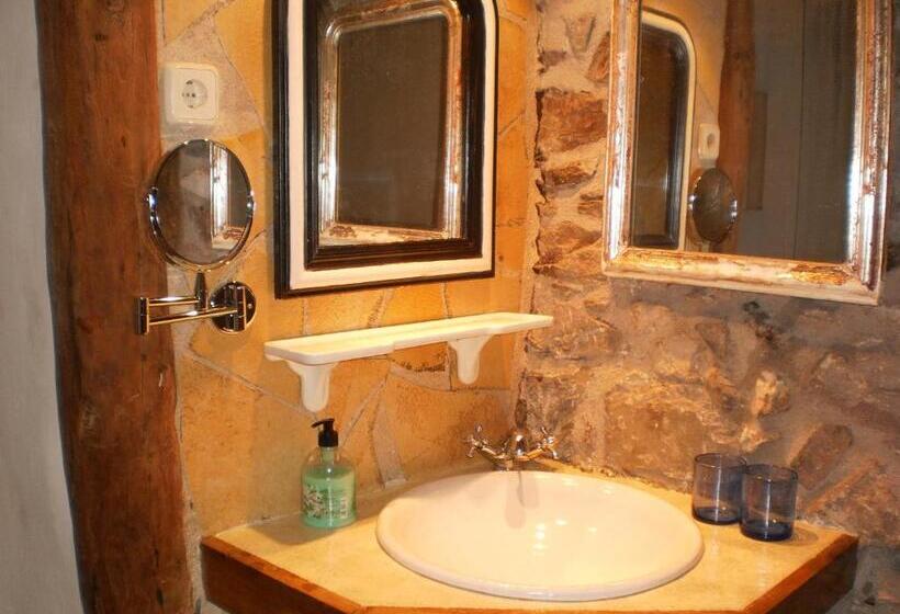 Larraenea Bed And Breakfast