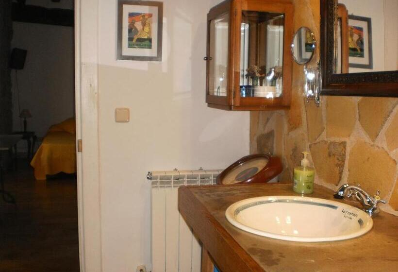 Larraenea Bed And Breakfast