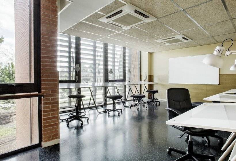 Residencia Universitaria Giner De Los Ríos