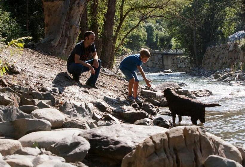 דירת נופש Bungalows Verneda Mountain Resort