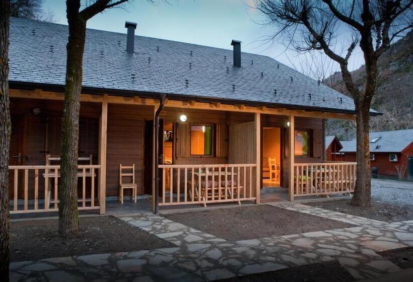 דירת נופש Bungalows Verneda Mountain Resort