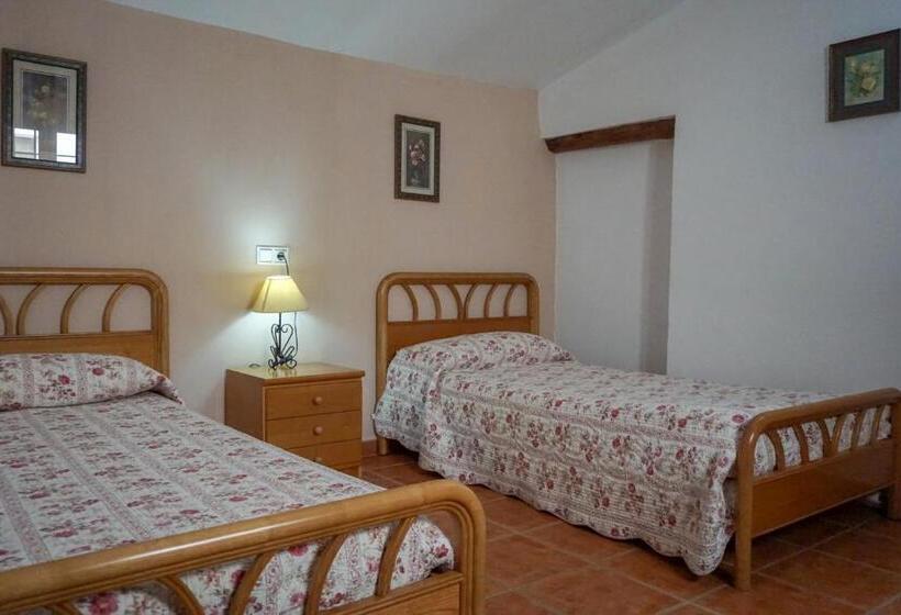 אתר נופש Cabañas Cortijo El Helao