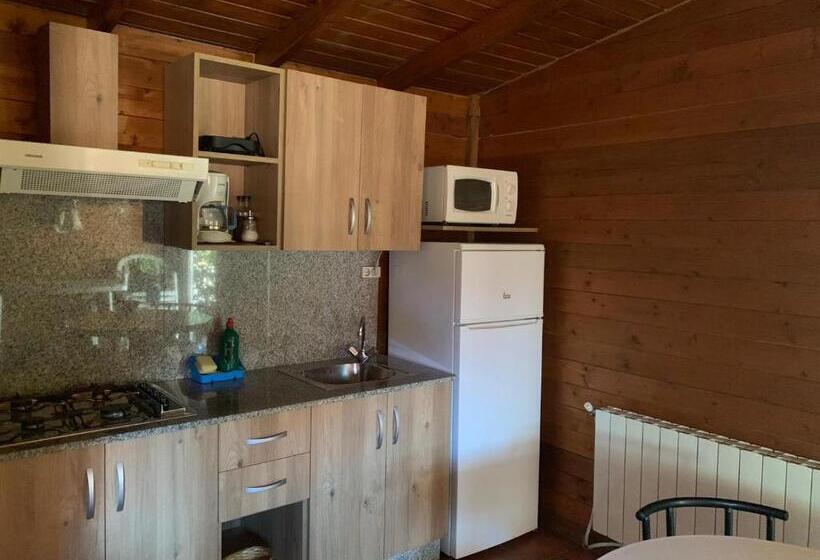 استراحتگاه Cabañas Cortijo El Helao