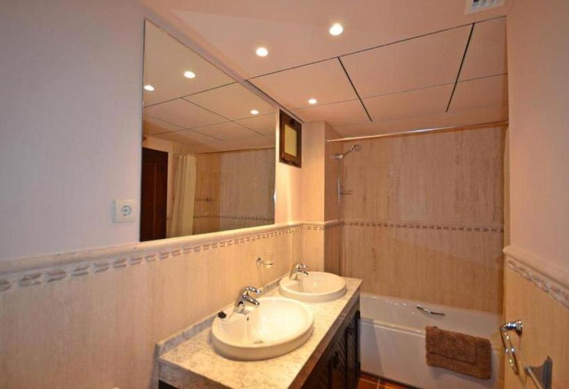 منتجع Hacienda Del Alamo Golf