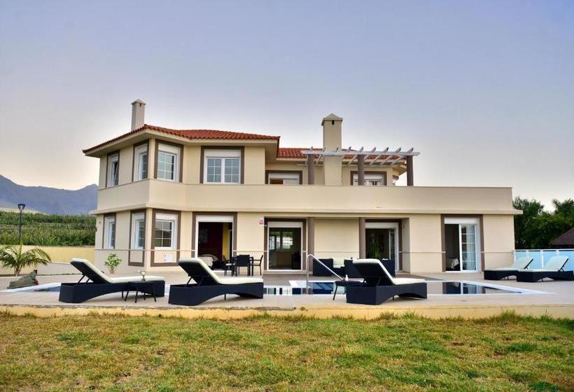 אתר נופש Villa Dhanvantari