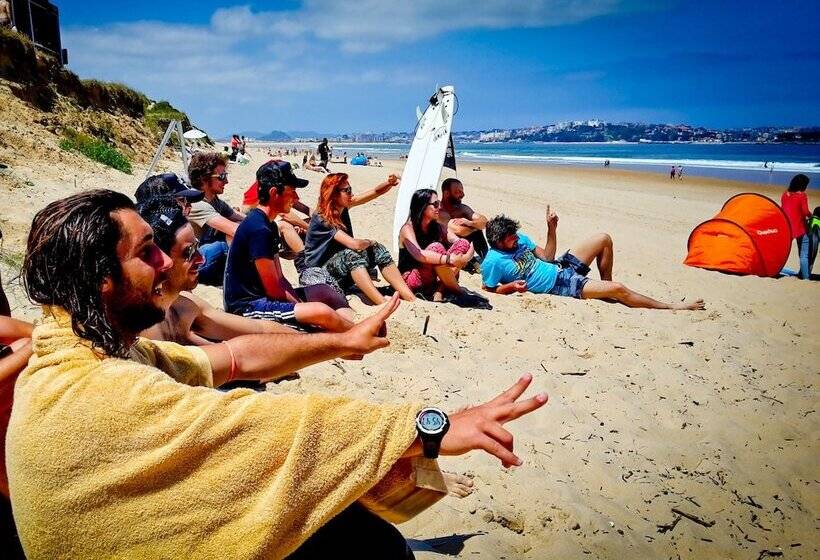 Surftolive House   Hostel