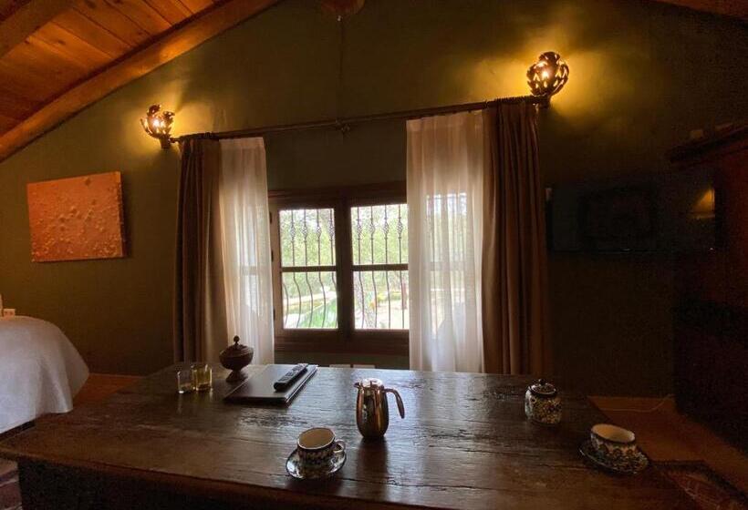 Valle Del Arroyo Casas Rurales  Bed & Breakfast