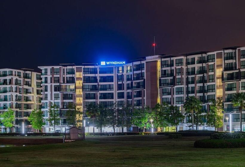 호텔 Wyndham Royal Lee Phuket