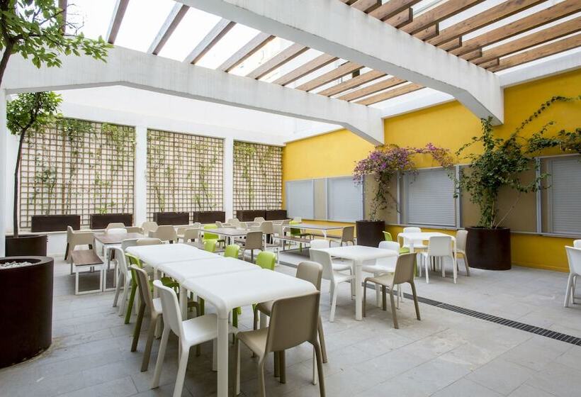 فندق صغير Colegio Mayor La Concepcion