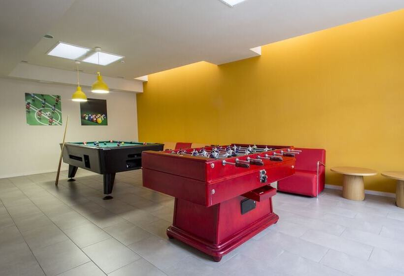 فندق صغير Colegio Mayor La Concepcion