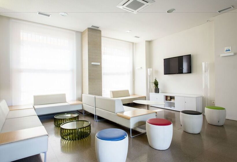 فندق صغير Colegio Mayor La Concepcion