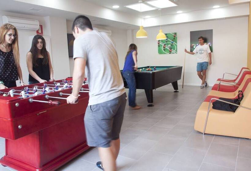 فندق صغير Colegio Mayor La Concepcion