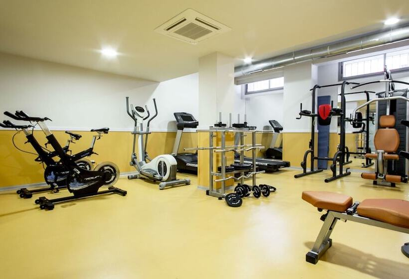 فندق صغير Colegio Mayor La Concepcion