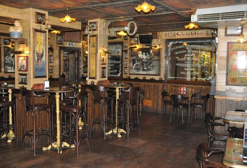 旅馆 Hostal Alcazaba